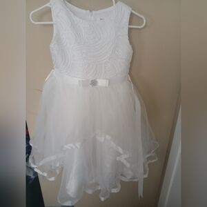 NWOT White Formal Dress with Textured Bodice Bling Center Zip Back & Tie